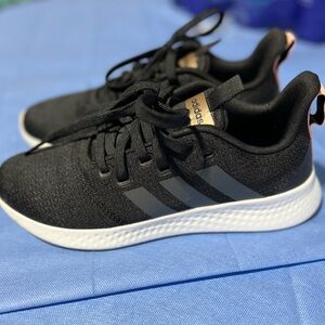 Women’s Adidas running shoes size 8